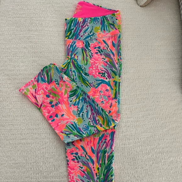 Lilly Pulitzer Pants - Lilly Pulitzer Luxletic Leggings EUC Size M